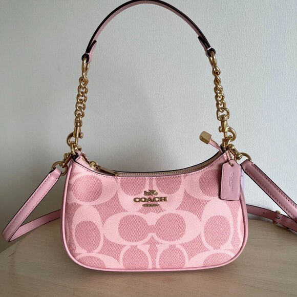 Authentic COACH CAL51 TERI pink shoulder bag. - Picture 6 of 14